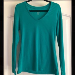 Long sleeve v-neck tee